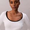 Klassischer Pullover mit Rundhalsausschnitt aus Baumwollmischung Klassischer Pullover mit Rundhalsausschnitt aus Baumwollmischung