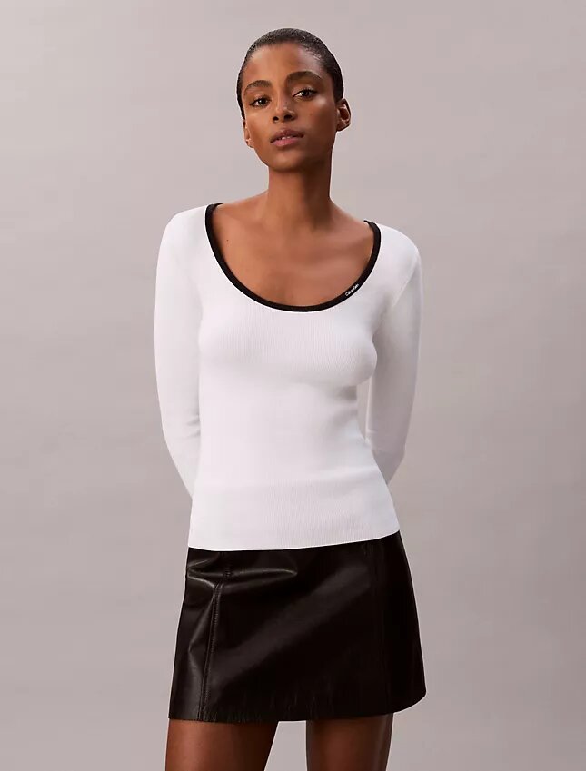 Klassischer Pullover mit Rundhalsausschnitt aus Baumwollmischung Klassischer Pullover mit Rundhalsausschnitt aus Baumwollmischung