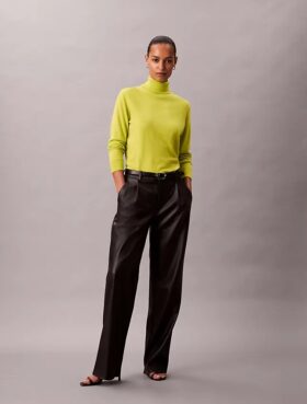 Klassischer Rollkragenpullover aus Merinowolle Klassischer Rollkragenpullover aus Merinowolle