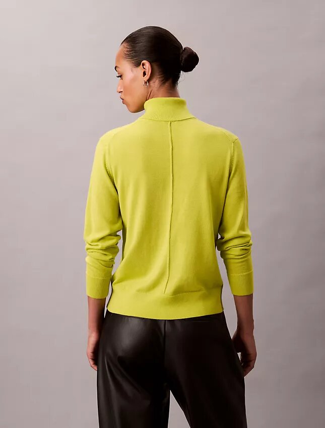 Klassischer Rollkragenpullover aus Merinowolle Klassischer Rollkragenpullover aus Merinowolle