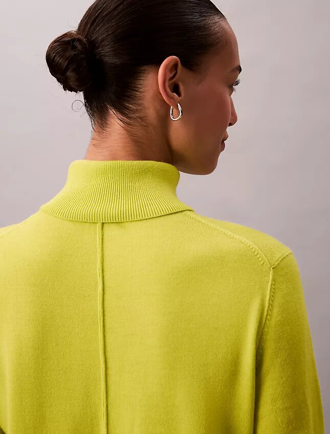 Klassischer Rollkragenpullover aus Merinowolle Klassischer Rollkragenpullover aus Merinowolle