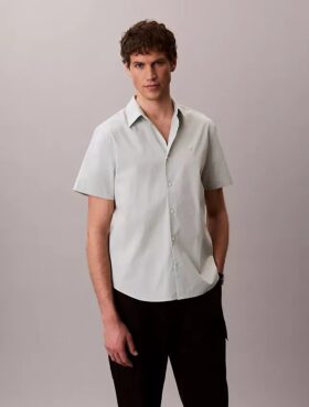 Klassisches Button-Down-Hemd aus Cotton Stretch-Baumwolle