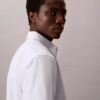 Klassisches Button-Down-Hemd aus Cotton Stretch-Baumwolle Klassisches Button-Down-Hemd aus Cotton Stretch-Baumwolle