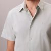 Klassisches Button-Down-Hemd aus Cotton Stretch-Baumwolle Klassisches Button-Down-Hemd aus Cotton Stretch-Baumwolle