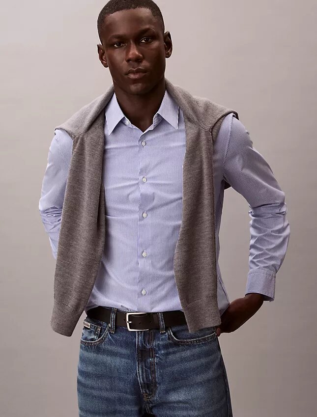 Klassisches Button-Down-Hemd aus gestreifter Cotton Stretch-Baumwolle Klassisches Button-Down-Hemd aus gestreifter Cotton Stretch-Baumwolle