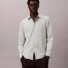 Klassisches Button-Down-Hemd aus Leinen und Baumwolle Klassisches Button-Down-Hemd aus Leinen und Baumwolle