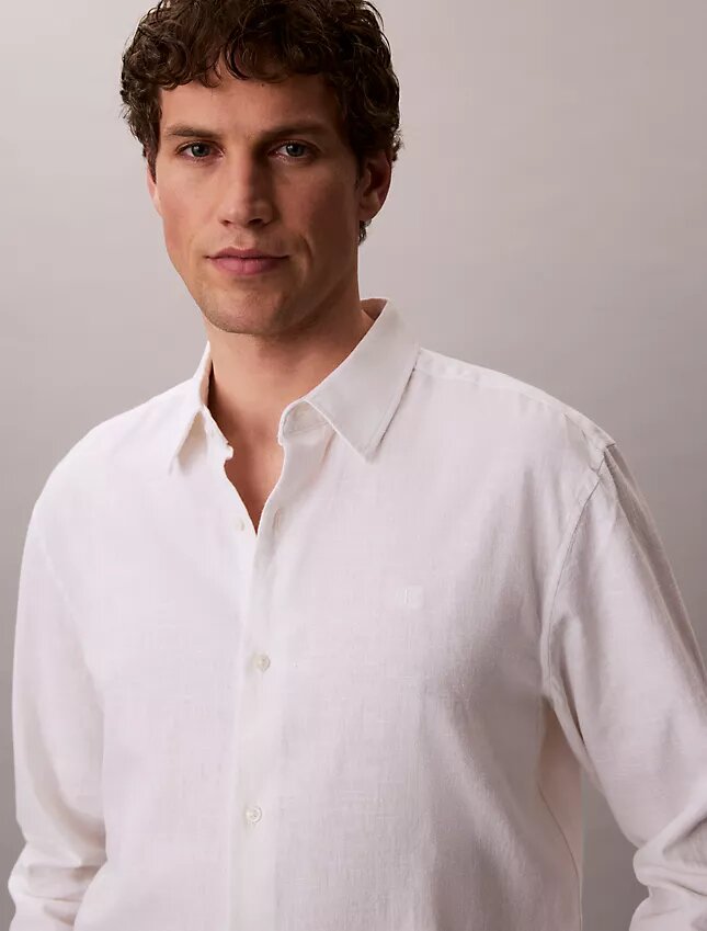 Klassisches Button-Down-Hemd aus Leinen und Baumwolle Klassisches Button-Down-Hemd aus Leinen und Baumwolle