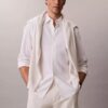 Klassisches Button-Down-Hemd aus Leinen und Baumwolle Klassisches Button-Down-Hemd aus Leinen und Baumwolle