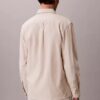 Klassisches Button-Down-Hemd aus Leinen und Baumwolle Klassisches Button-Down-Hemd aus Leinen und Baumwolle