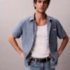 Klassisches Chambray-Hemd mit Knopfleiste Klassisches Chambray-Hemd mit Knopfleiste