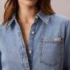 Klassisches Denim-Hemd mit Knopfleiste