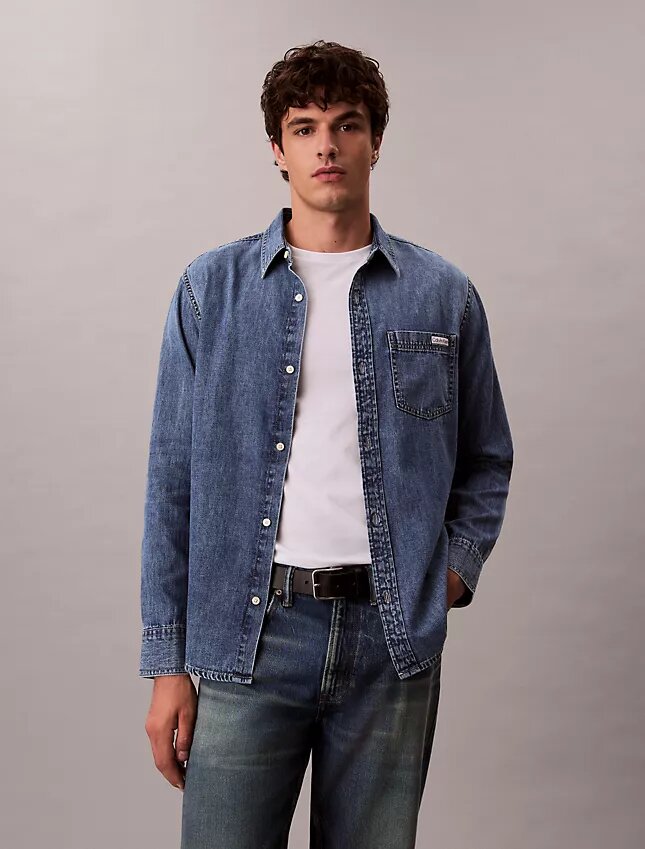 Klassisches Denim-Hemd mit Knopfleiste Klassisches Denim-Hemd mit Knopfleiste