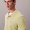 Klassisches Polohemd aus Baumwollpiqué Klassisches Polohemd aus Baumwollpiqué