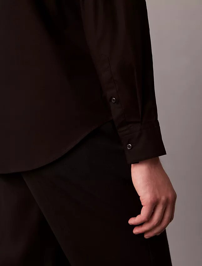 Klassisches Stretch-Hemd mit Knopfleiste Klassisches Stretch-Hemd mit Knopfleiste