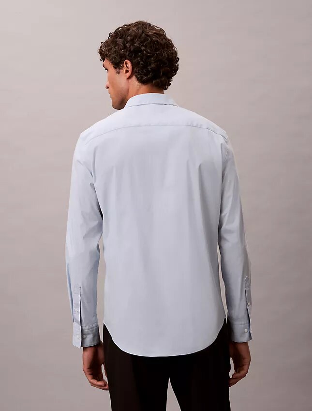 Klassisches Stretch-Hemd mit Knopfleiste Klassisches Stretch-Hemd mit Knopfleiste
