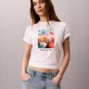 Klassisches T-Shirt mit Blumengrafik