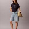 Klassisches T-Shirt mit Blumenprint Klassisches T-Shirt mit Blumenprint