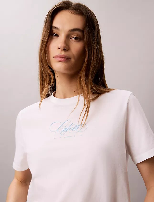 Klassisches T-Shirt mit Calvin-Schriftzug Klassisches T-Shirt mit Calvin-Schriftzug