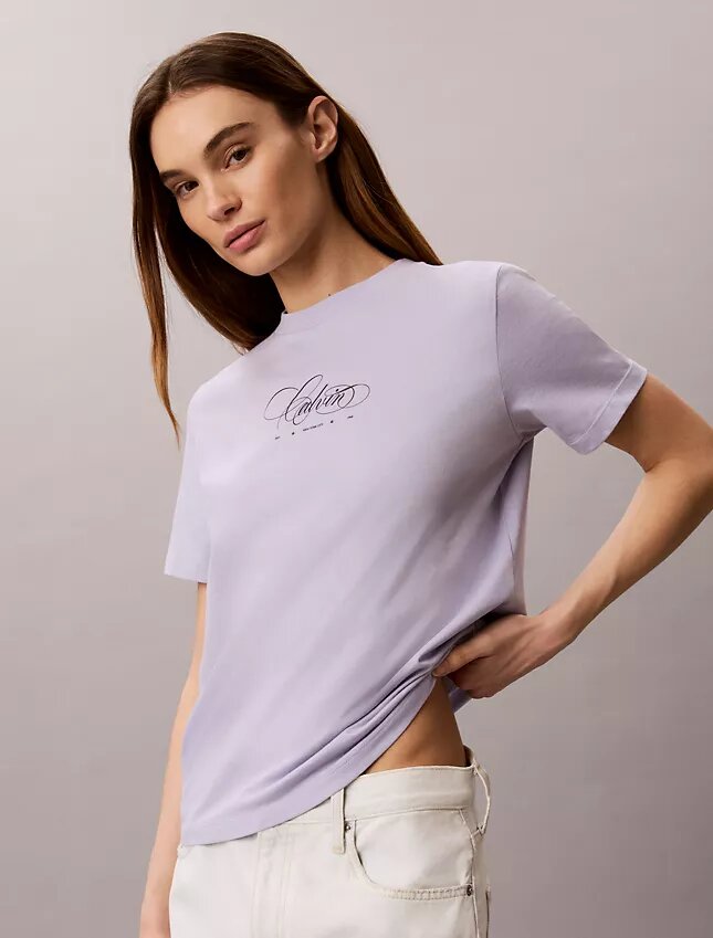 Klassisches T-Shirt mit Calvin-Schriftzug Klassisches T-Shirt mit Calvin-Schriftzug