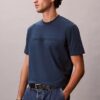 Klassisches T-Shirt mit geprägtem Logo
