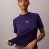 Klassisches T-Shirt mit Herz-Logo