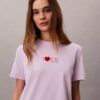 Klassisches T-Shirt mit Herz-Logo