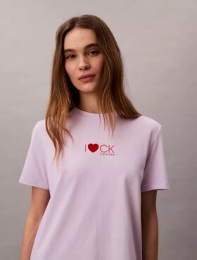Klassisches T-Shirt mit Herz-Logo