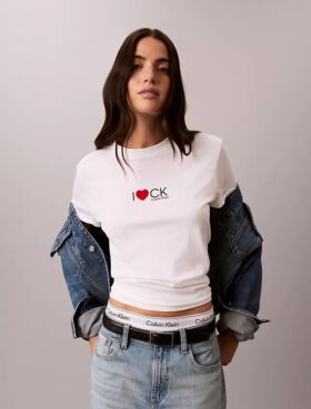 Klassisches T-Shirt mit Herz-Logo