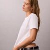 Klassisches T-Shirt mit mehrschichtiger Logografik Klassisches T-Shirt mit mehrschichtiger Logografik