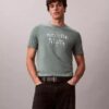 Klassisches T-Shirt mit Schatten-Logo-Grafik Klassisches T-Shirt mit Schatten-Logo-Grafik