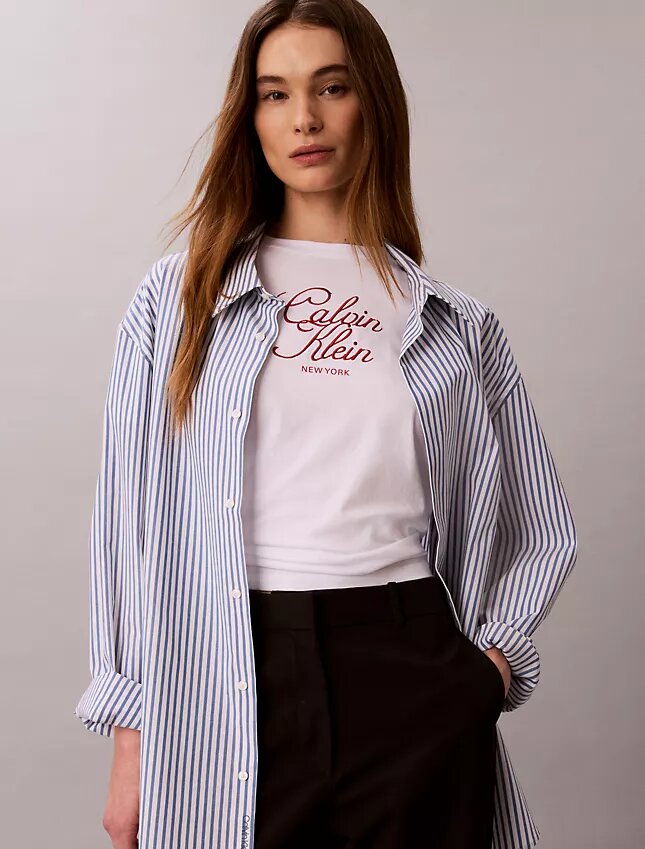 Klassisches T-Shirt mit Schriftzug-Logo Klassisches T-Shirt mit Schriftzug-Logo