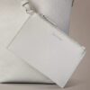 Kleine Beuteltasche mit durchgehendem Emblem-Logo und Beutel Kleine Beuteltasche mit durchgehendem Emblem-Logo und Beutel