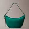 Kleine Nylon-Halbmondtasche Kleine Nylon-Halbmondtasche