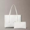 Kleine Tasche mit durchgehendem Emblem-Logo-Print und Beutel Kleine Tasche mit durchgehendem Emblem-Logo-Print und Beutel