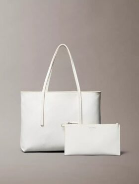 Kleine Tasche mit durchgehendem Emblem-Logo-Print und Beutel