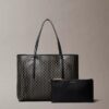 Kleine Tasche mit durchgehendem Emblem-Logo-Print und Beutel Kleine Tasche mit durchgehendem Emblem-Logo-Print und Beutel