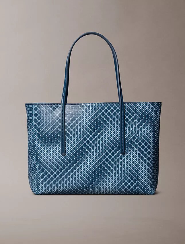Kleine Tasche mit durchgehendem Emblem-Logo-Print und Beutel Kleine Tasche mit durchgehendem Emblem-Logo-Print und Beutel