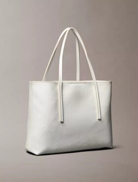 Kleine Tasche mit durchgehendem Emblem-Logo-Print und Beutel