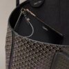 Kleine Tasche mit durchgehendem Emblem-Logo-Print und Beutel Kleine Tasche mit durchgehendem Emblem-Logo-Print und Beutel