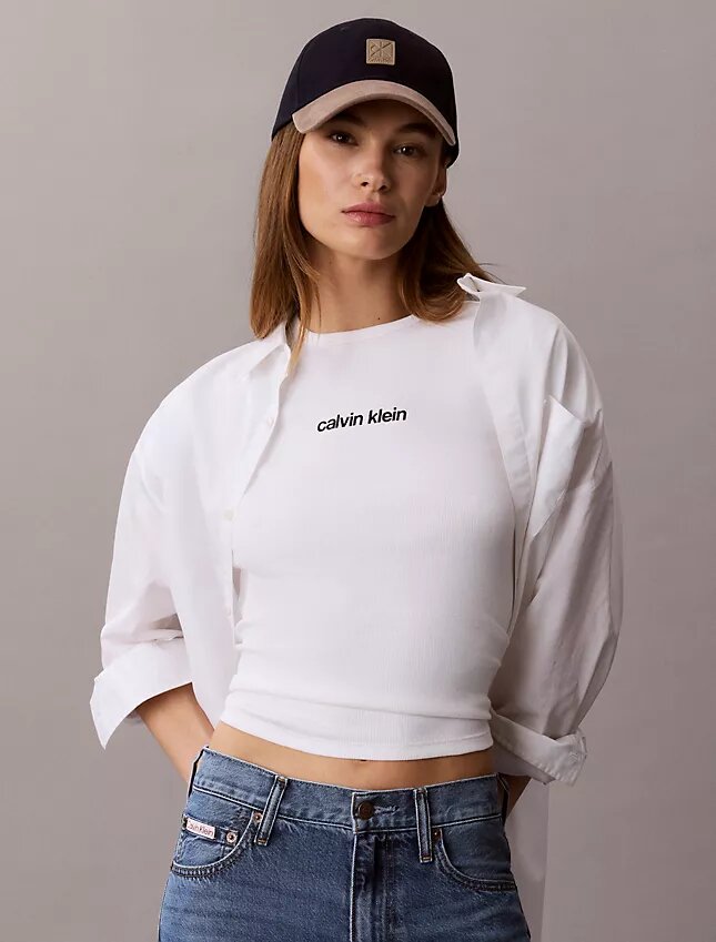 Kontur-Ripp-Logo-T-Shirt in verkürzter Länge Kontur-Ripp-Logo-T-Shirt in verkürzter Länge