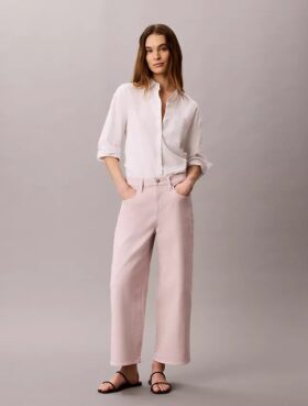 Kurze Jeans mit weitem Bein