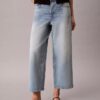 Kurze Jeans mit weitem Bein