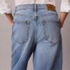 Kurze Jeans mit weitem Bein