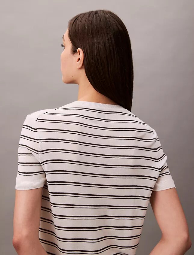 Kurzärmeliger Pullover aus Viskose Kurzärmeliger Pullover aus Viskose