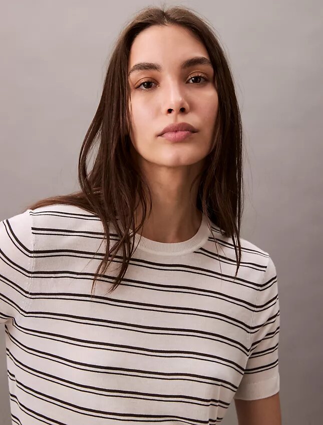 Kurzärmeliger Pullover aus Viskose Kurzärmeliger Pullover aus Viskose