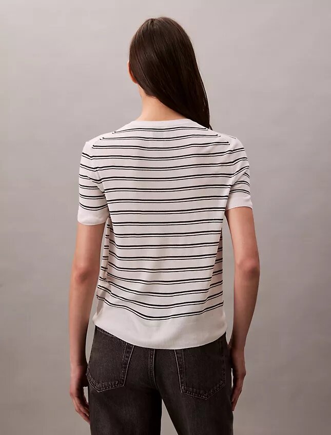 Kurzärmeliger Pullover aus Viskose Kurzärmeliger Pullover aus Viskose
