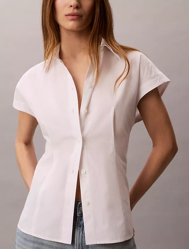 Kurzärmeliges Button-Down-Hemd aus Baumwollpopeline Kurzärmeliges Button-Down-Hemd aus Baumwollpopeline