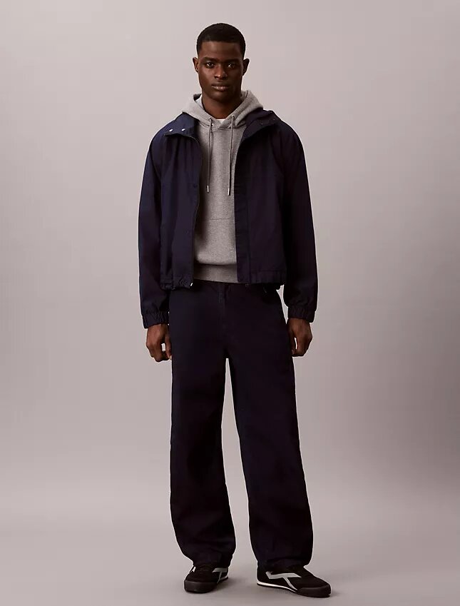 Leichte Indigo-Denim-Hose für den Trainingseinsatz Leichte Indigo-Denim-Hose für den Trainingseinsatz