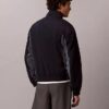Leichte Nylon-Windjacke im Colorblock-Design Leichte Nylon-Windjacke im Colorblock-Design