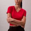 Liquid Cotton T-Shirt mit V-Ausschnitt und lockerer Passform